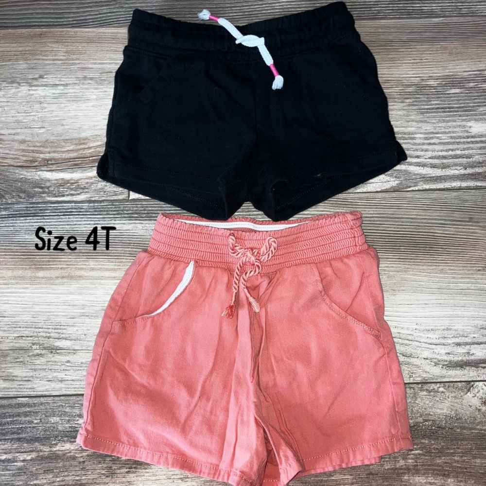 Toddler Girls Bundle 2 pair of shorts EUC
